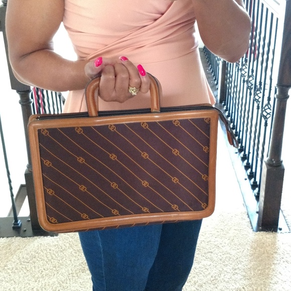 Gucci Handbags - Vintage Gucci Handbag Clutch Purse